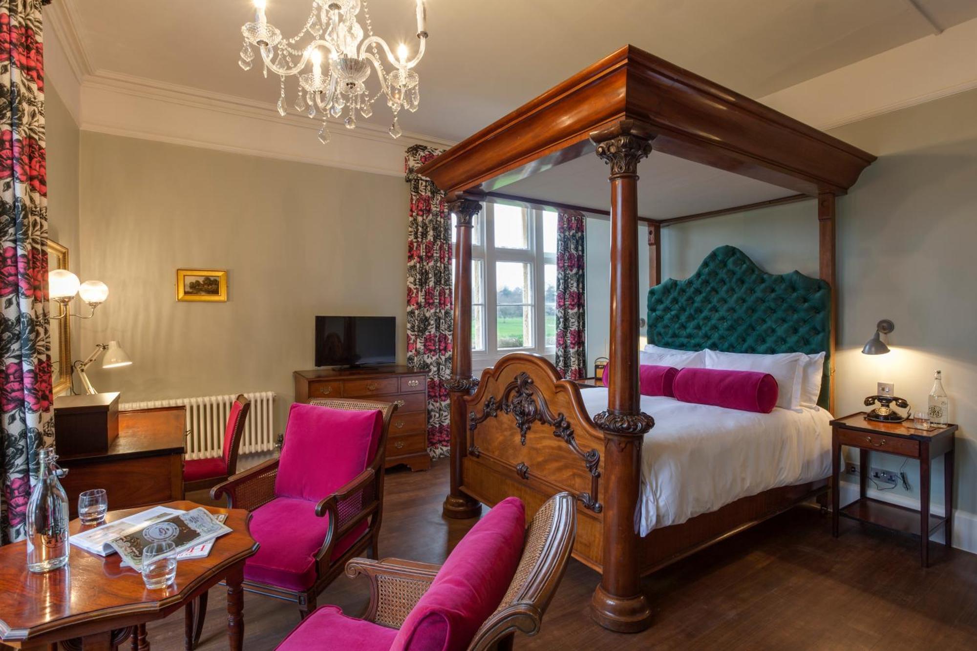 Отель Burley Manor Экстерьер фото