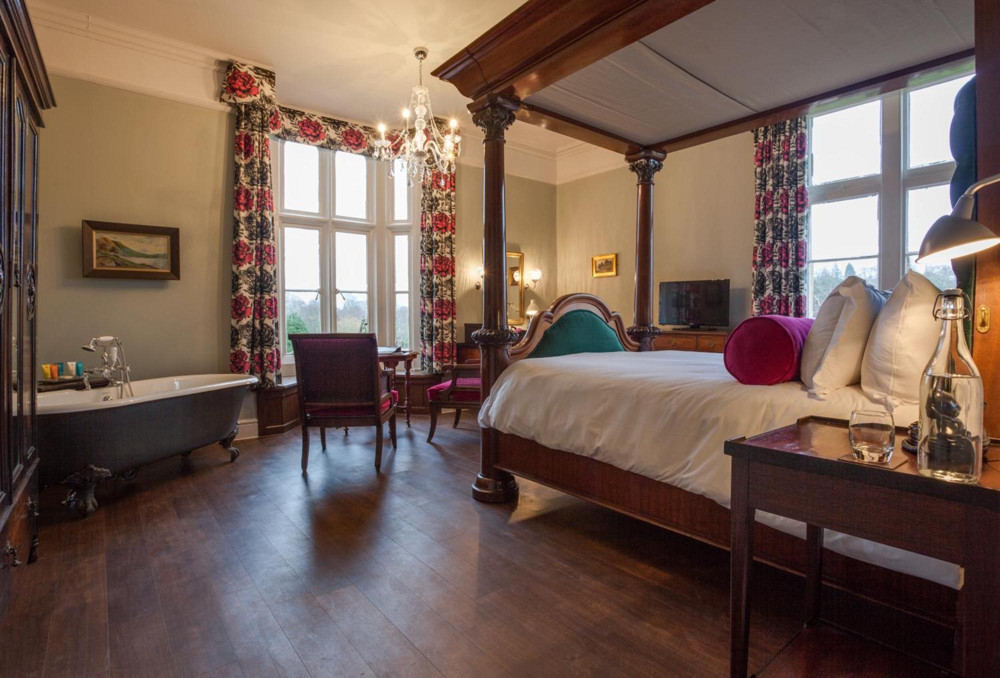 Отель Burley Manor Экстерьер фото