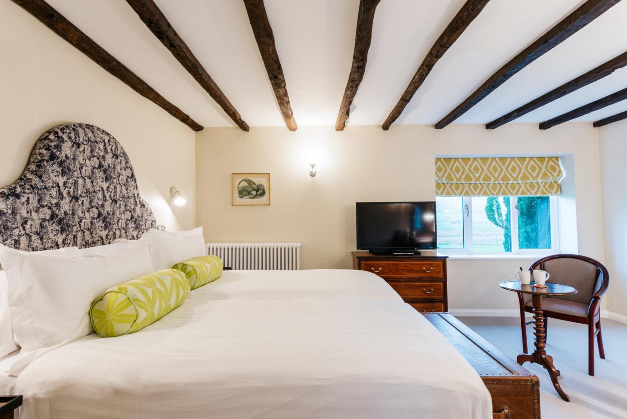 Отель Burley Manor Экстерьер фото