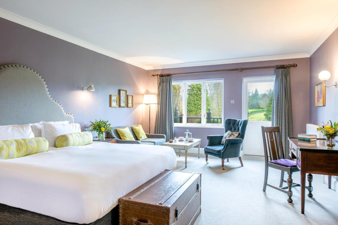 Отель Burley Manor Экстерьер фото